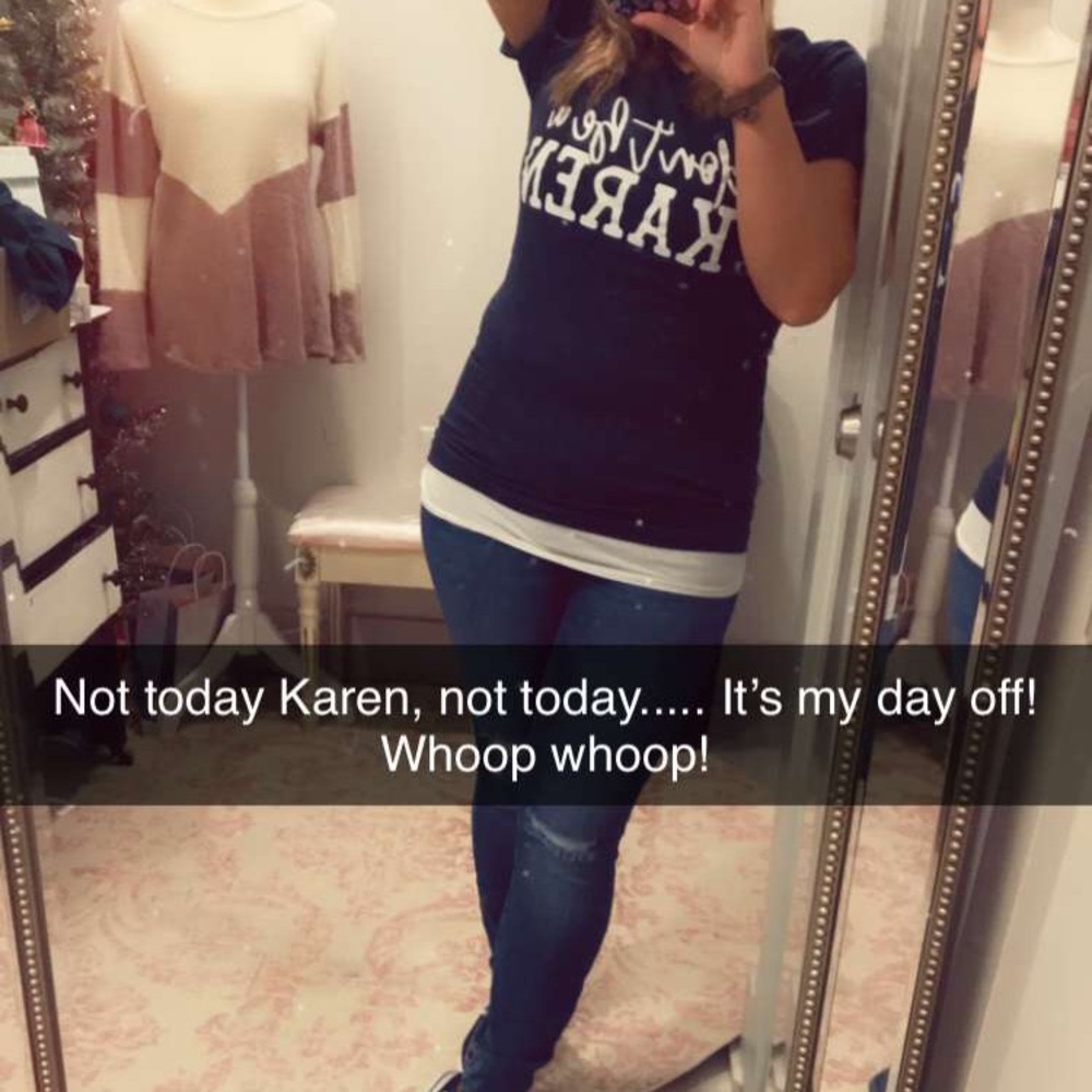 Don't be a Karen tee - Picture 2 of 2